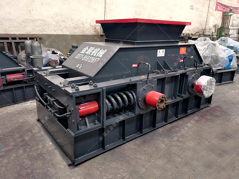 對輥破碎機(jī)破1噸礦石消耗多少電？